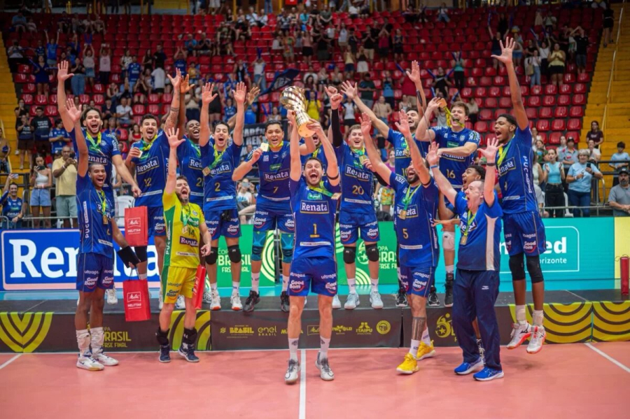 Vôlei Renata faz história com dois títulos em uma semana