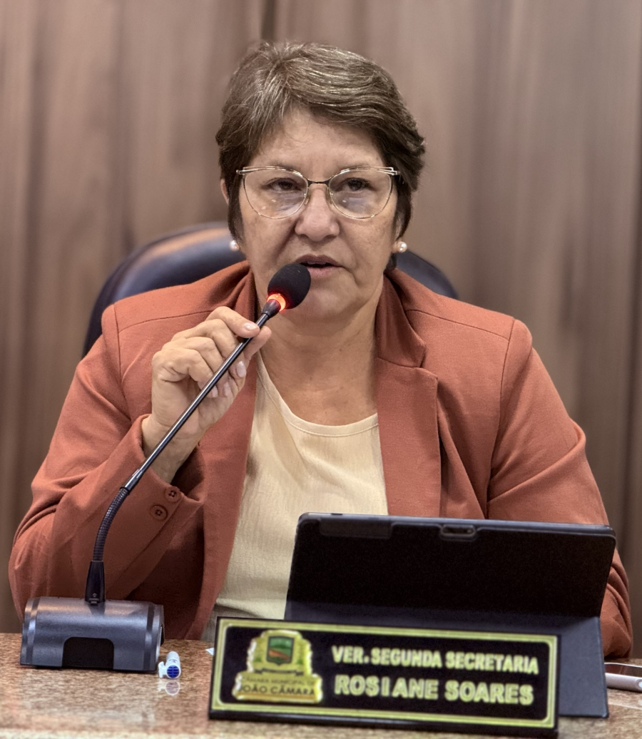 Vereadora Rosiane Soares solicita revitalização da Praça Monsenhor Freitas em João Câmara
