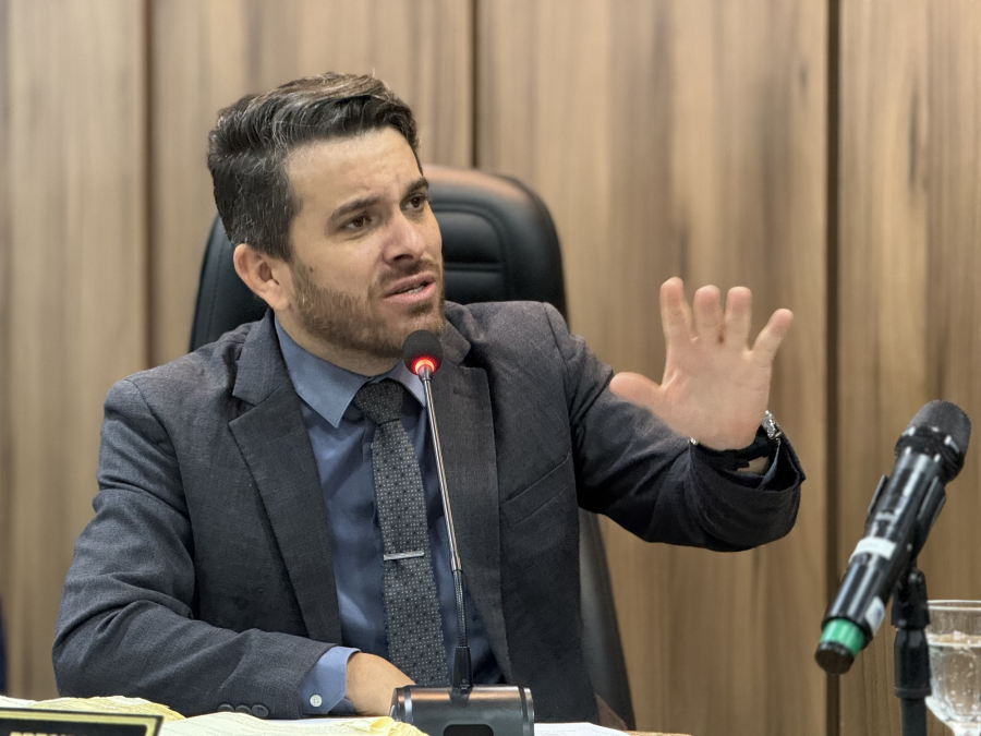 Fernando Guilherme cobra explicações sobre paralisação de recapeamento na RN-023