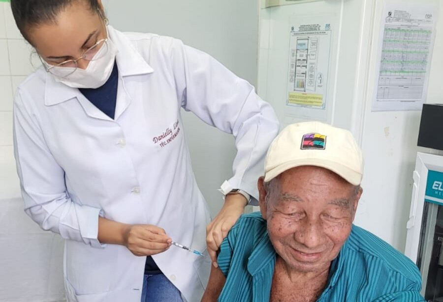 Natal inicia vacinação com Pneumo 20 para pessoas com 85 anos ou mais