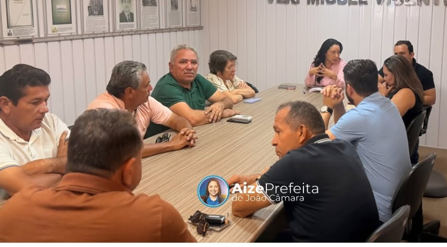 Aize Bezerra se reúne com bancada da situação para dialogar sobre novos projetos em João Câmara